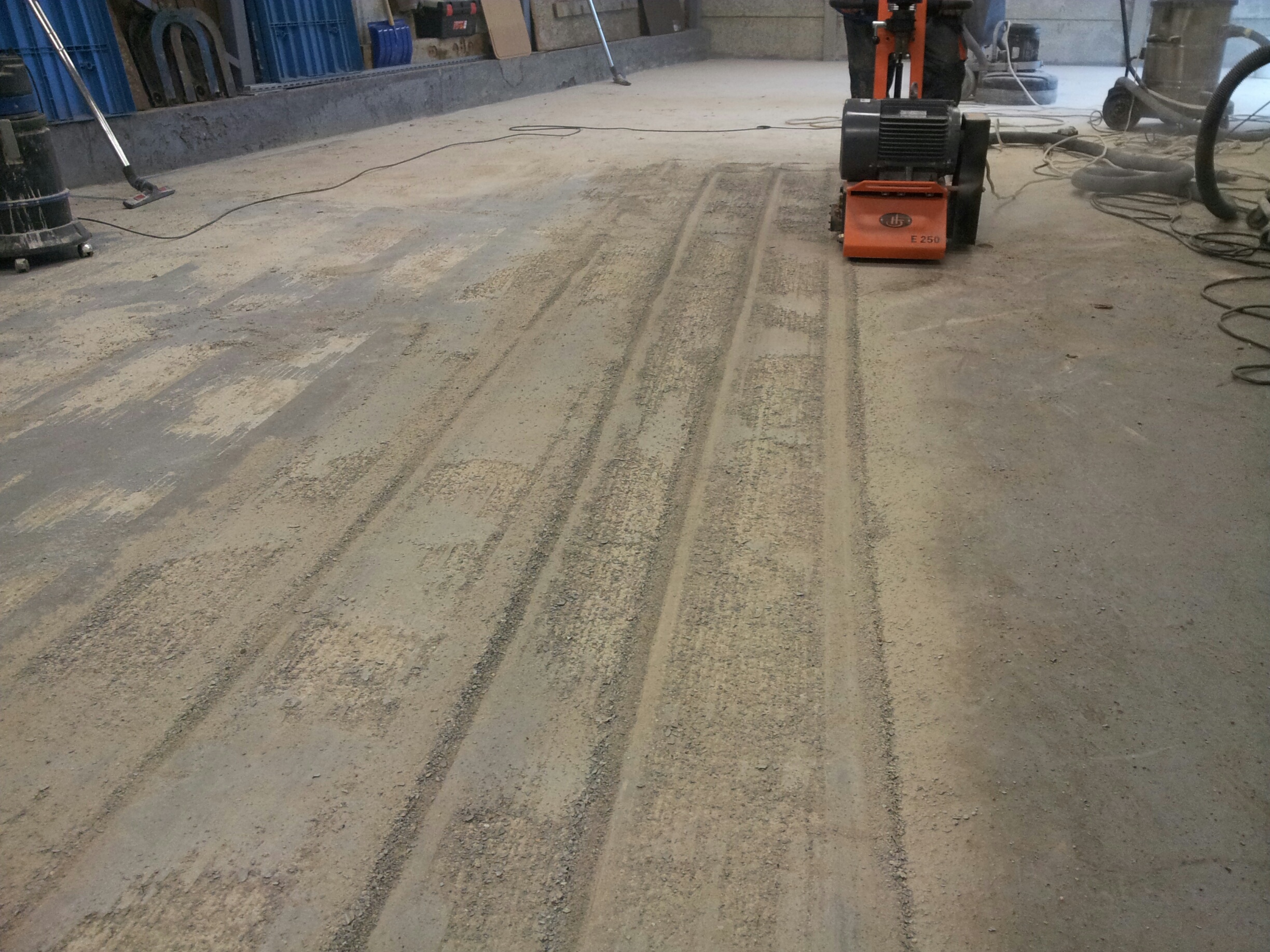 Industrial Concrete Floor: Scarify by scarifying machine - Jiehe ...